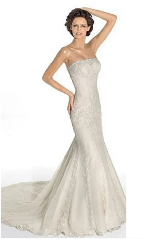 Pronovias Ideal Off-shoulder unclassified dresses